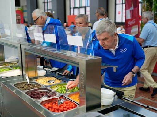 JO 2024: pas assez de nourriture à la cantine du village olympique, des aliments rationnés