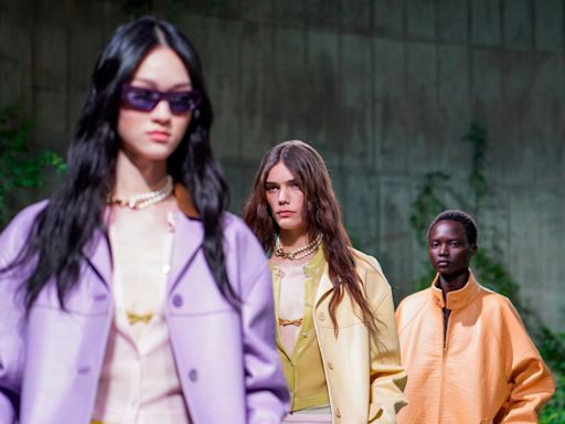 Gucci brings glitz and glamor to London’s Tate Modern museum with star-studded fashion show