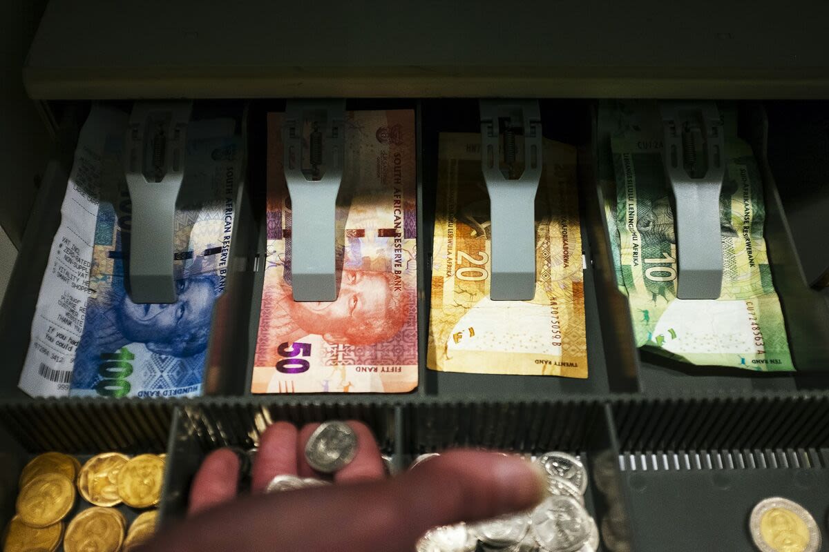 South Africa Says on Track to Exit Dirty Money Watchlist in 2025