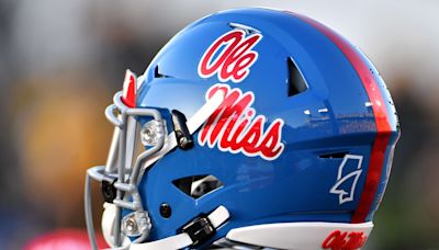 Ole Miss Rebels Receive Pledge From 2025 Three-Star TE Hayden Bradley