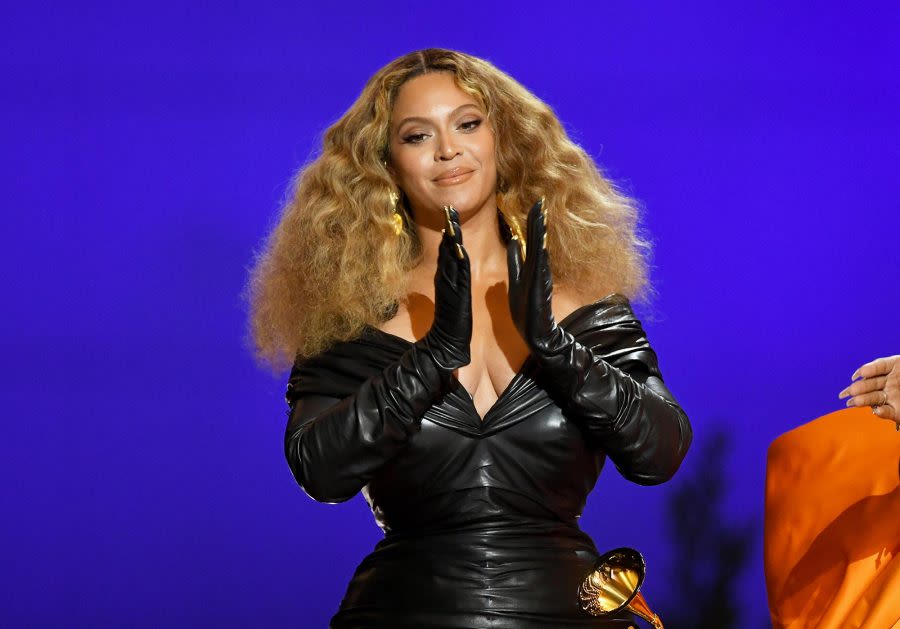 Say Her Name! Beyonce Is Getting Added to the French Dictionary