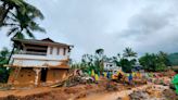 Death toll from Kerala landslides rises above 150 as rescuers race to find survivors