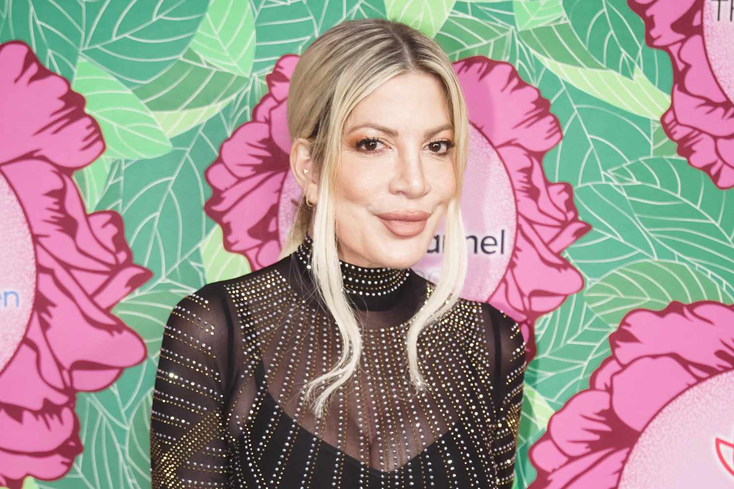 Tori Spelling Receives Advice, Well Wishes from Her “90210” Costars as She Gears Up for “DWTS” Debut: 'Enjoy the Experience'