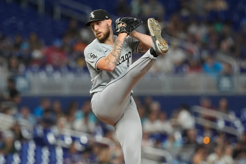 Chicago White Sox can’t hold an early lead, fall 4-3 to the Miami Marlins — who fouled off 28 Garrett Crochet pitches