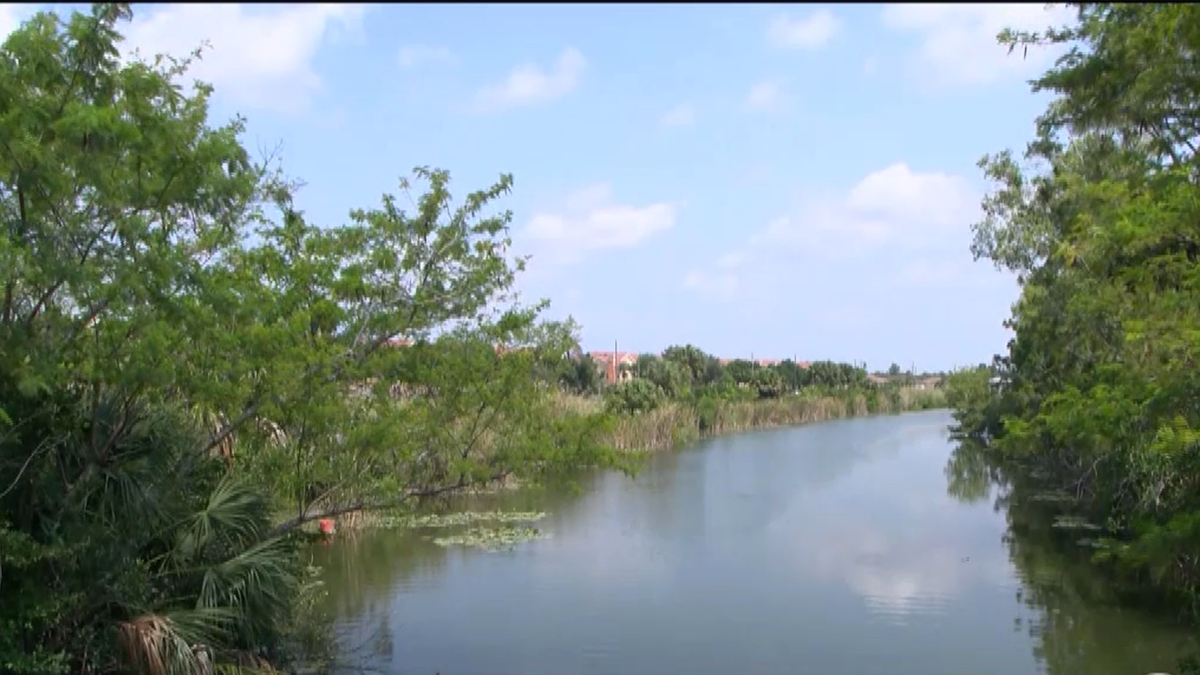 Teenager finds human skull in Cape Coral canal