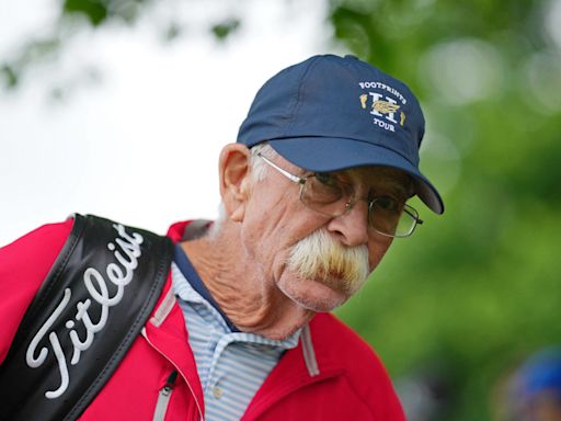 C.T. Pan goes through 3 caddies, including a random fan, after Mike ‘Fluff’ Cowan slips at RBC Canadian Open