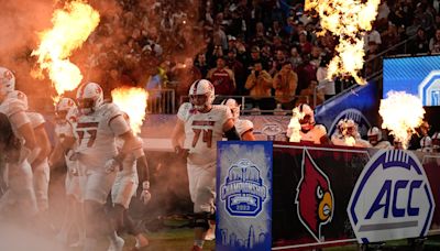 Louisville football has one of nation's top transfer portal classes. See how it stacks up