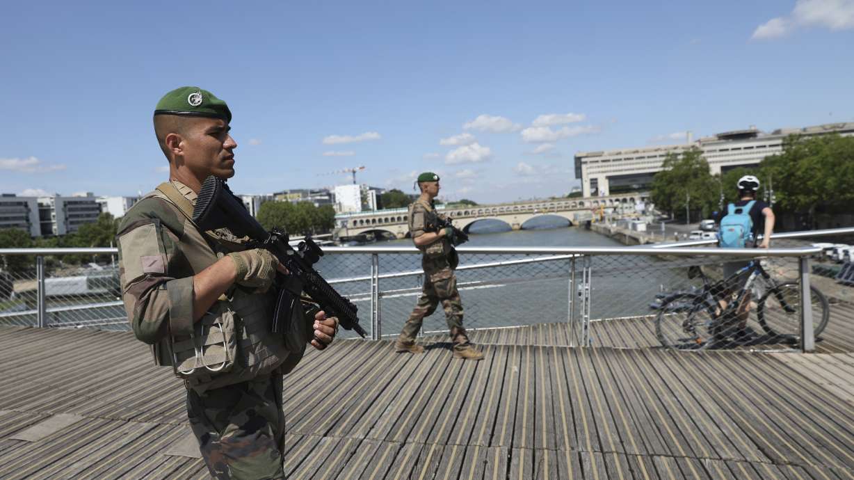 French anti-terror police detain alleged neo-Nazi sympathizer suspected of targeting Olympic torch