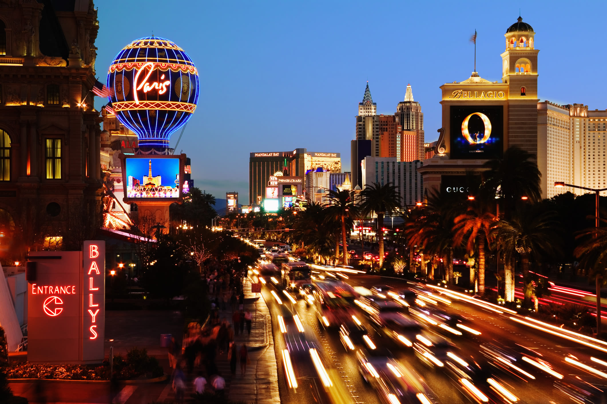 If You're Gonna Go to Vegas With Your Family, Make It One of These Hotels (Here's Why)