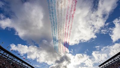 Red Arrows wow Edinburgh Tattoo crowds with colourful flypast