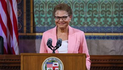 Suspect arrested in break-in at home of L.A. Mayor Karen Bass