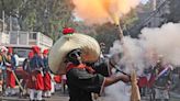 La Jornada: Tronidos y olor a pólvora marcaron la celebración de la Batalla del 5 de Mayo en Puebla