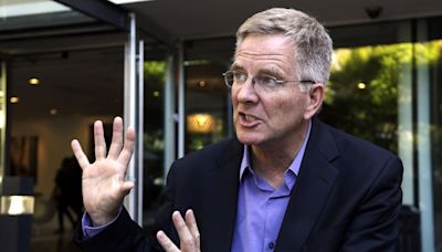 Travelin’ man: Rick Steves endorses Harris for president