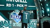 Eagles sign first-round pick Quinyon Mitchell