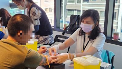 七夕浪漫的邂逅小心愛滋、M痘 桃市提供免費篩檢、諮詢服務 - 自由健康網
