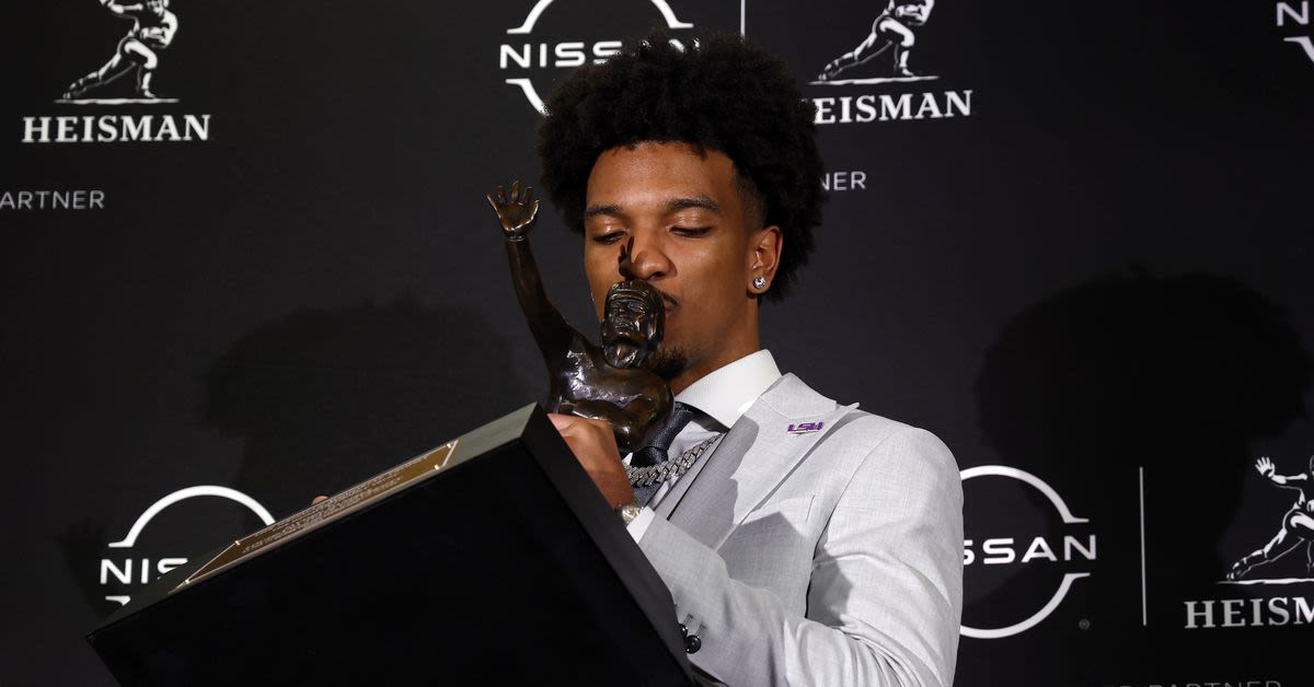 Jayden Daniels won almost every damn award in college football before NFL Draft