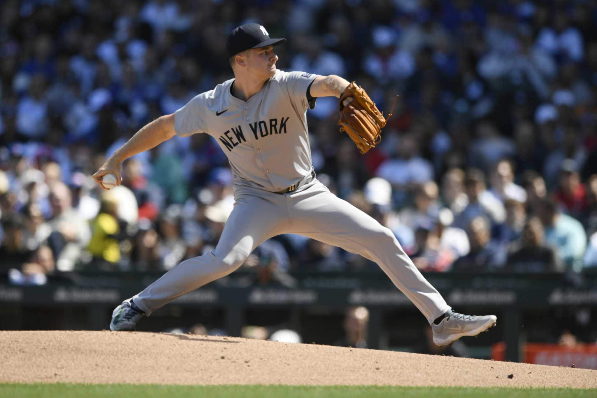 Yankees clinch 32nd straight winning season by blanking the Cubs for the 2nd straight day