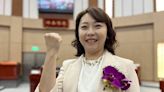 金門議會第一位「女律」報到 吳佩雯宣誓遞補第8屆縣議員