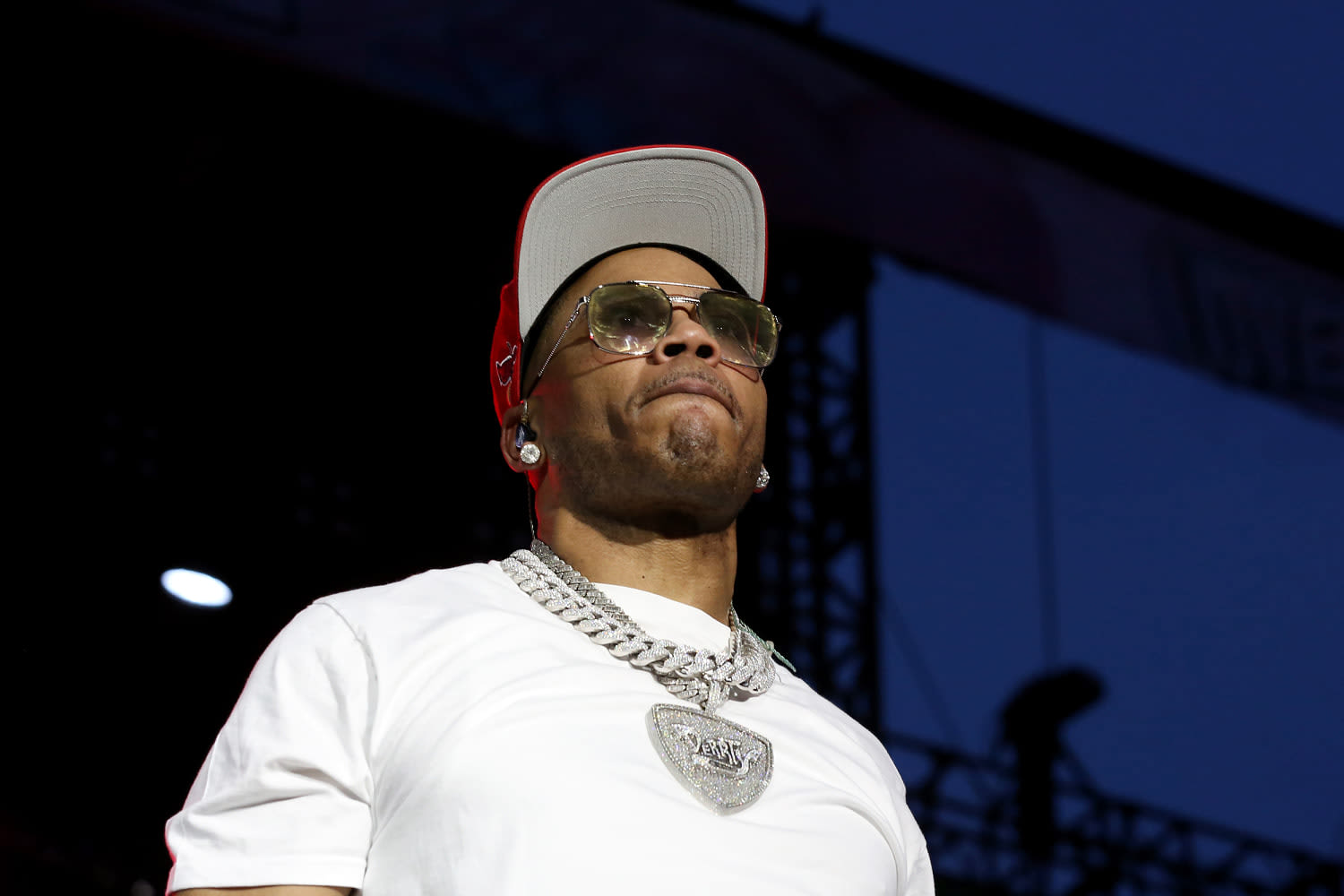 Rapper Nelly arrested in St. Louis area on charges of possessing ecstasy, not having insurance