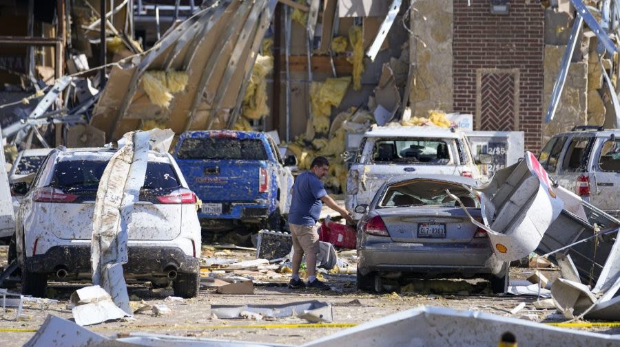 Storms leave at least 22 dead, thousands without power over Memorial Day weekend