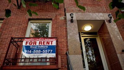 Manhattan Renters Shift to Smaller Apartments to Save on Costs