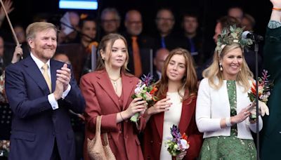 Guillermo y Máxima de Países Bajos celebran el Día del Rey junto a sus tres hijas