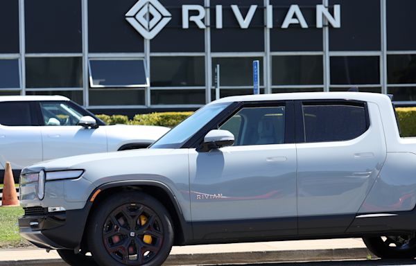 Rivian reports mixed Q2 results but maintains outlook, still sees 'modest gross profit' by year-end