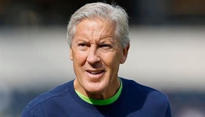 WATCH: Former Seahawks coach Pete Carroll returns to the football field, leads college team through drills