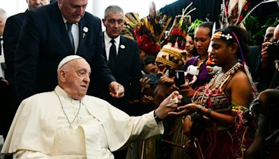 Visiting Papua New Guinea, pope says natural resources must benefit all