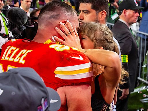 Taylor Swift and Travis Kelce Odds - Could Swift Say "Yes"?
