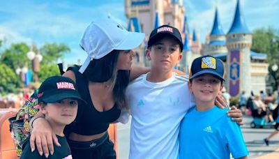 El álbum de fotos de las vacaciones de Antonela Roccuzzo y sus hijos en Disney mientras Messi se prepara para la Copa América