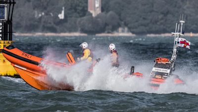 Solent rescue operation after man suffers head injury in yachting accident