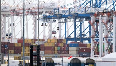 US ports brace for potential dockworkers strike