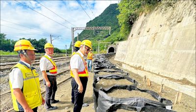 台鐵對號上午停駛 國內航班取消259架次