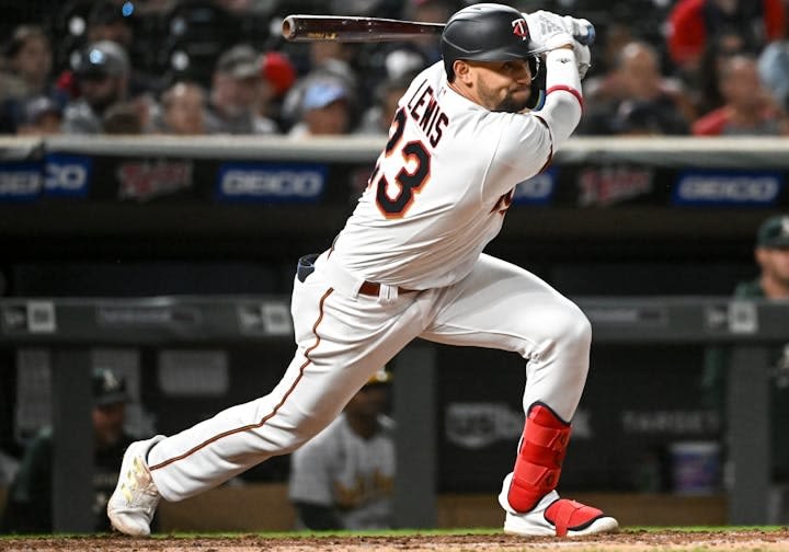 Twins third baseman Lewis resumes his spot in the lineup vs. Yankees