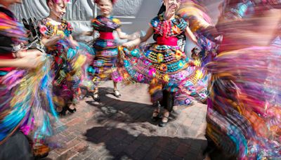 In the streets of Santa Fe, new art and Spanish traditions mix