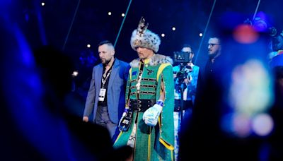 Oleksandr Usyk vacates IBF title to hand Anthony Joshua golden chance against Daniel Dubois