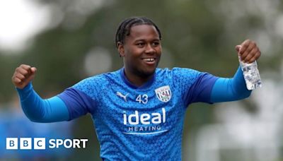 Reyes Cleary: West Bromwich Albion striker signs new deal