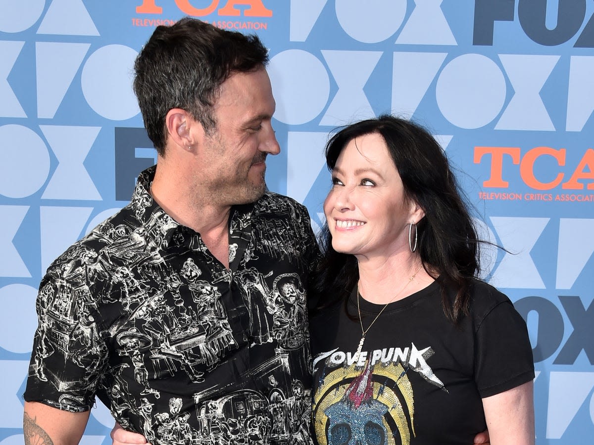 Shannen Doherty reveals she briefly dated 90210 co-star Brian Austin Green: ‘Super awkward’