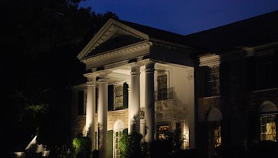 Elvis' granddaughter fights Graceland foreclosure auction this week