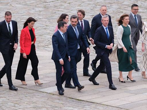 Un corazón 'otaku', beso a la cámara o el símbolo del infinito: así se estrena el nuevo gobierno gallego en 'Tik Tok'