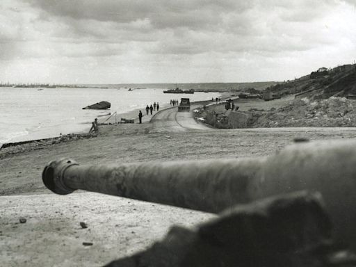 ‘What they left behind’: Ernie Pyle recalls the carnage of Omaha Beach