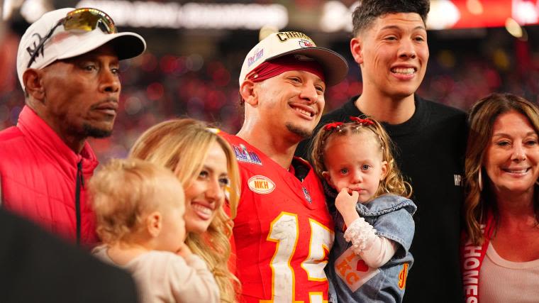Patrick Mahomes family tree: Chiefs QB, wife Brittany are expecting third child | Sporting News Canada