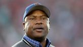 Bo Jackson says he needs medical procedure to cure hiccups