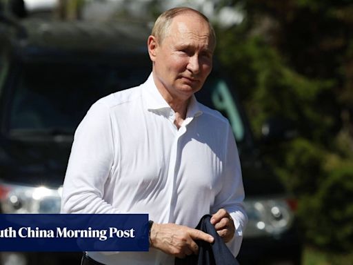 Putin warns US of Cold War-style missile crisis