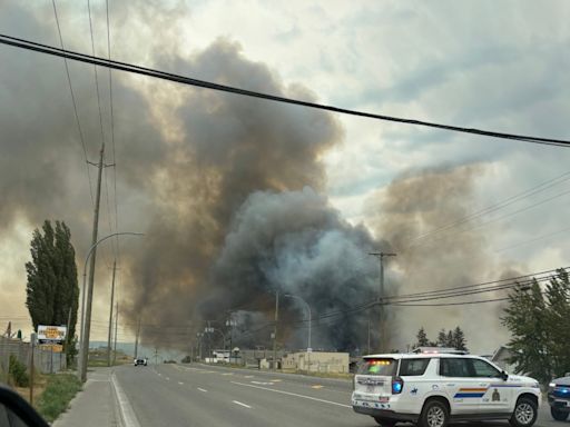 'We're hitting it hard': Crews fight Williams Lake wildfire from air, ground