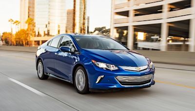 General Motors Will Reportedly Launch Its Next Plug-In Hybrid in 2027