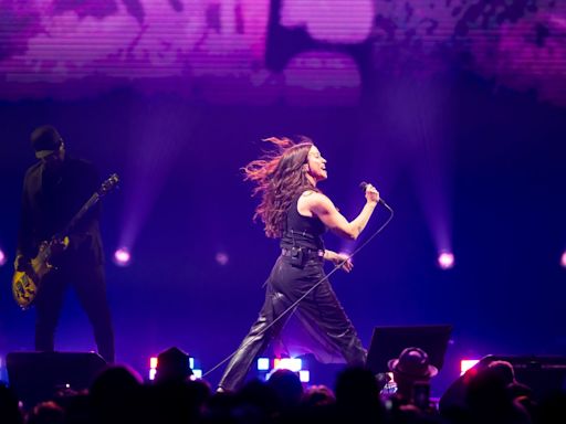 Review: Alanis Morissette captivates local crowd during Acrisure Arena concert