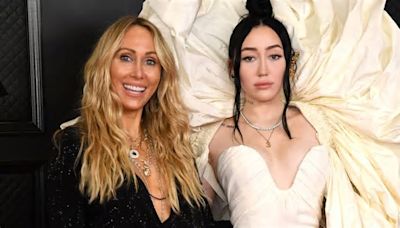 Noah Cyrus addresses Tish Cyrus, Dominic Purcell love triangle rumors