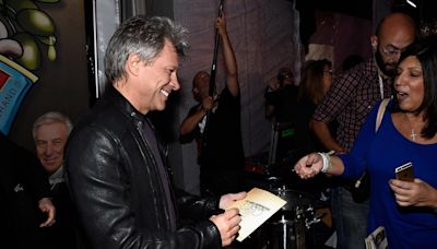 New Bon Jovi Albums Carrying Fake Autographs, Fans Claim